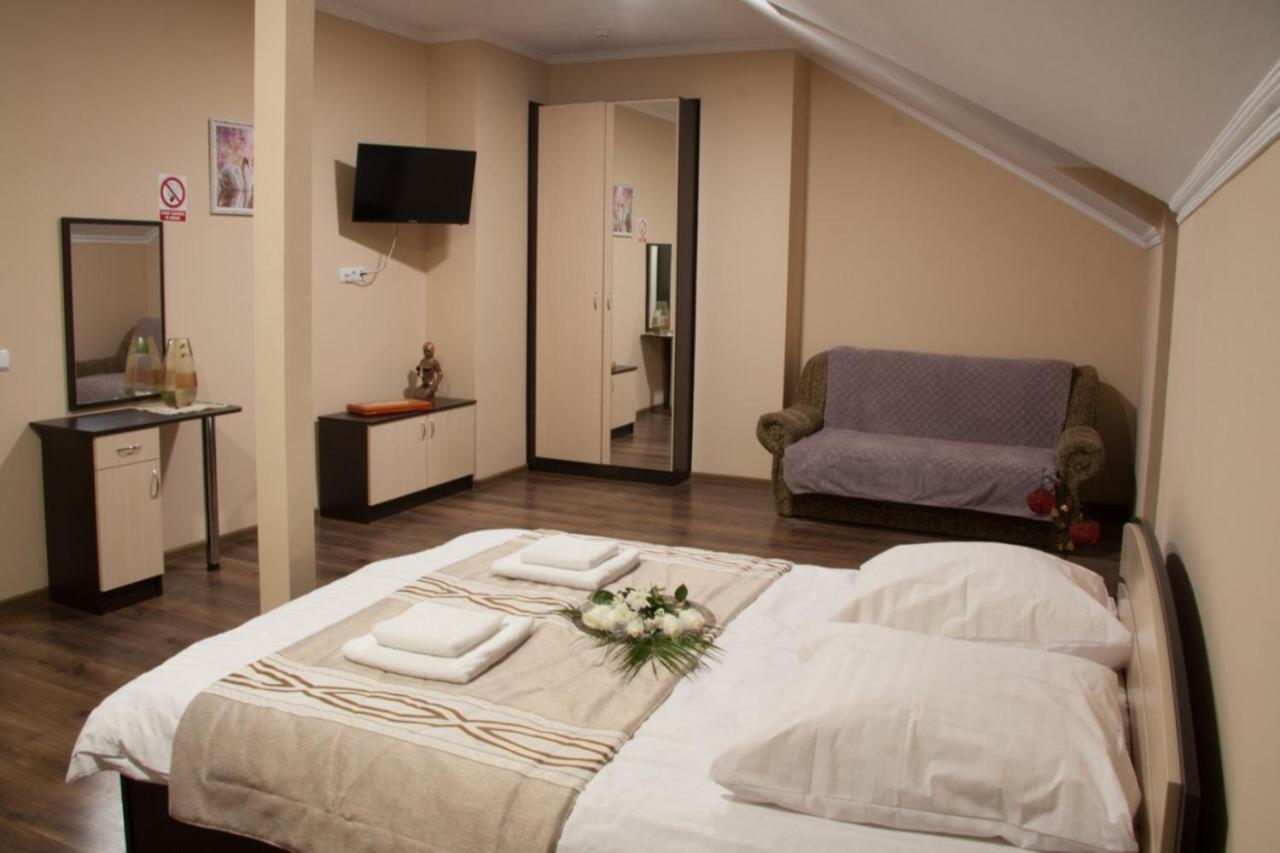 Hotel 7/24 Brovary Eksteriør bilde